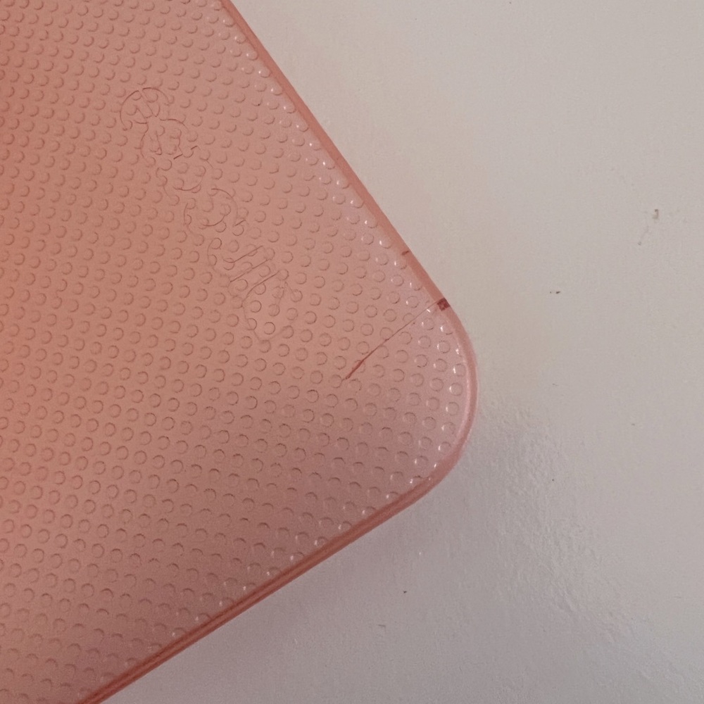 Pink Incase for MacBook Pro (15”) - Picture 4 of 4